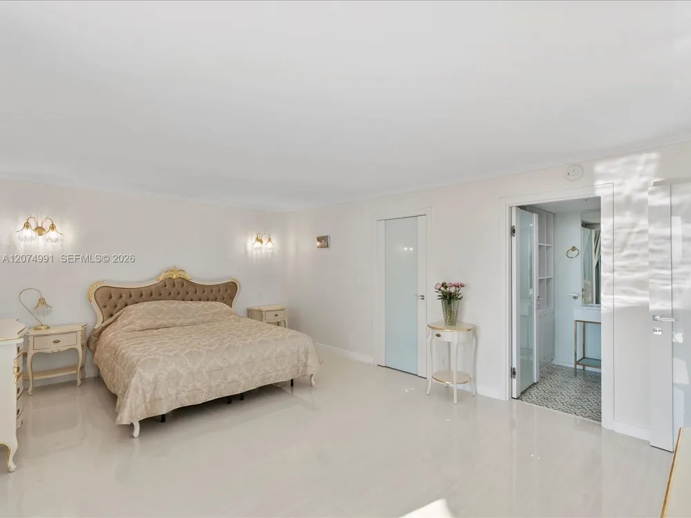 8877 Collins Ave #704 Surfside, FL 33154