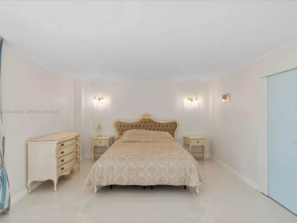 8877 Collins Ave #704 Surfside, FL 33154