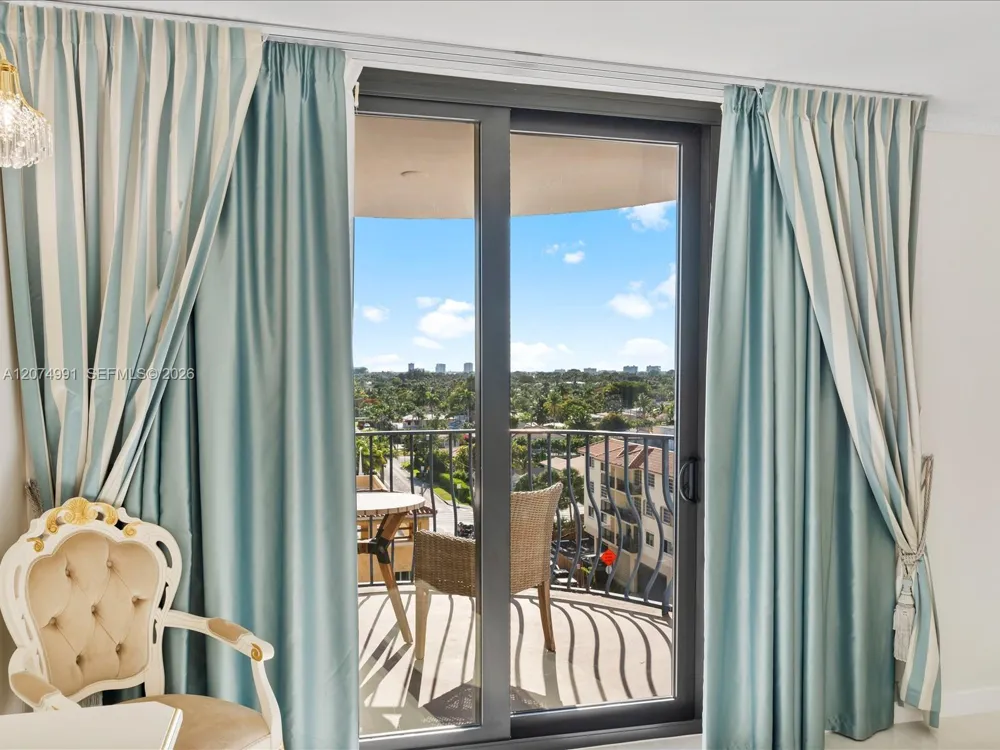 8877 Collins Ave #704 Surfside, FL 33154
