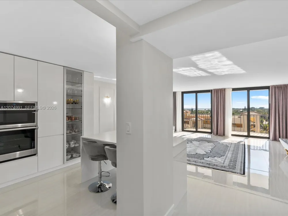 8877 Collins Ave #704 Surfside, FL 33154
