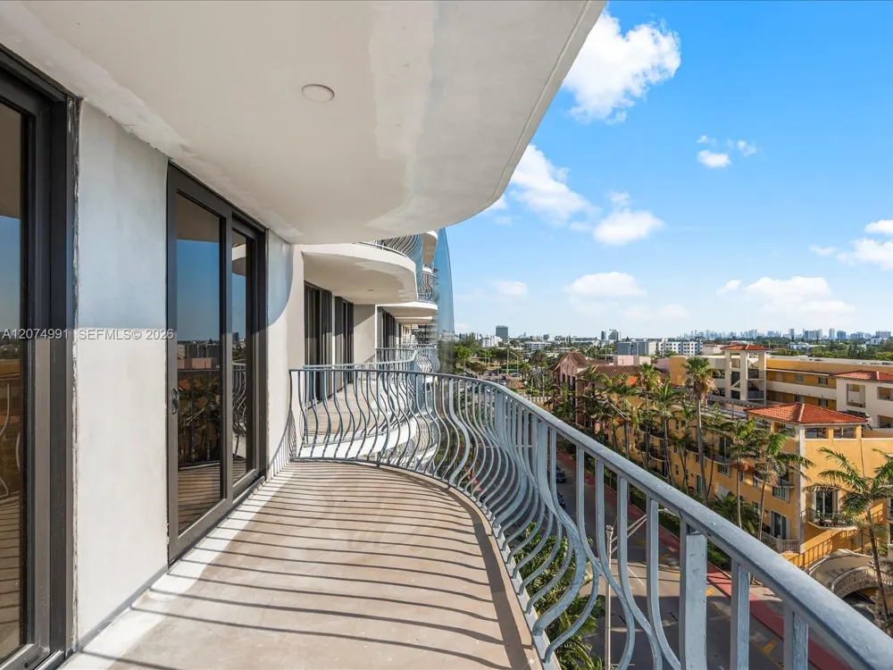 8877 Collins Ave #704 Surfside, FL 33154