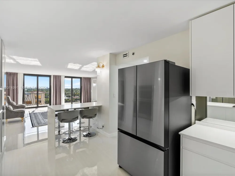 8877 Collins Ave #704 Surfside, FL 33154