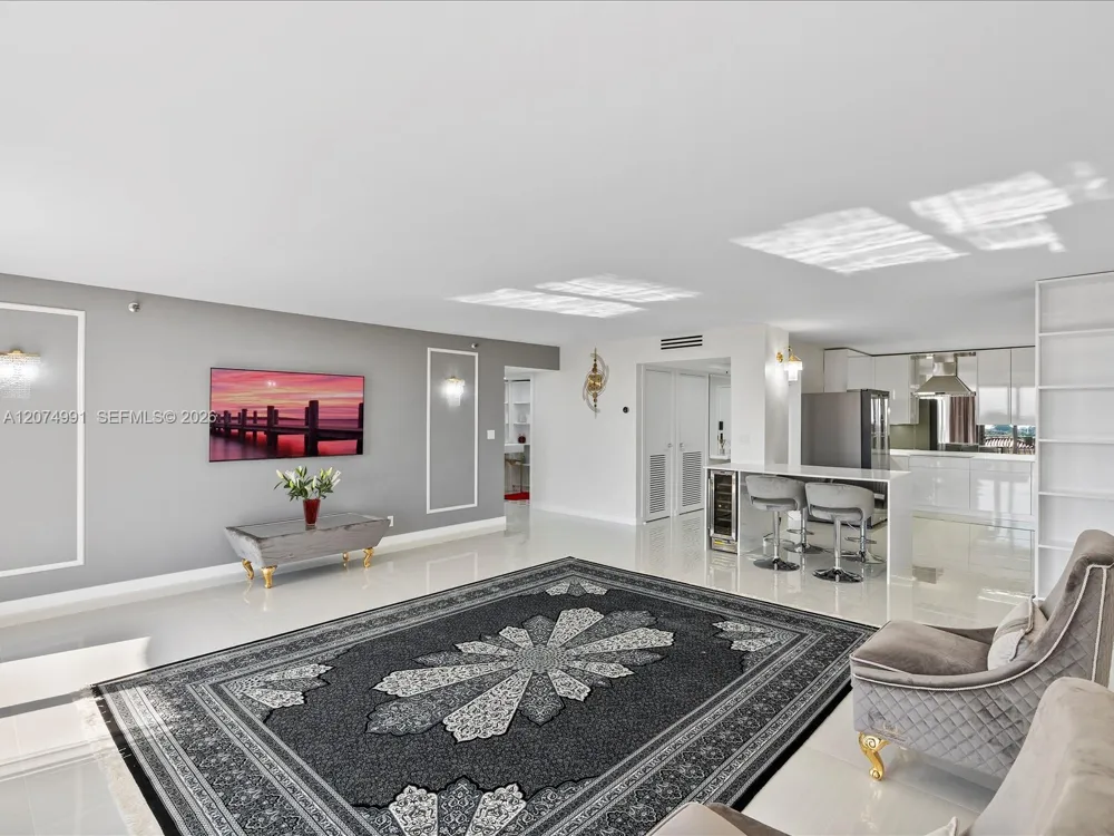 8877 Collins Ave #704 Surfside, FL 33154