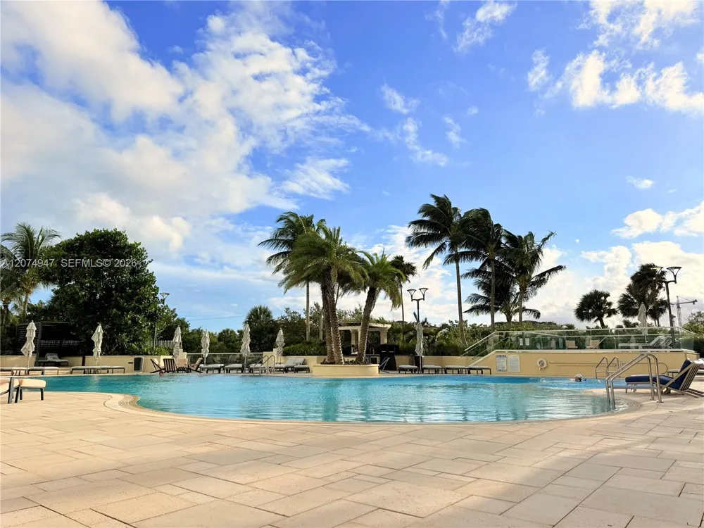 400 S Pointe Dr #505 Miami Beach, FL 33139