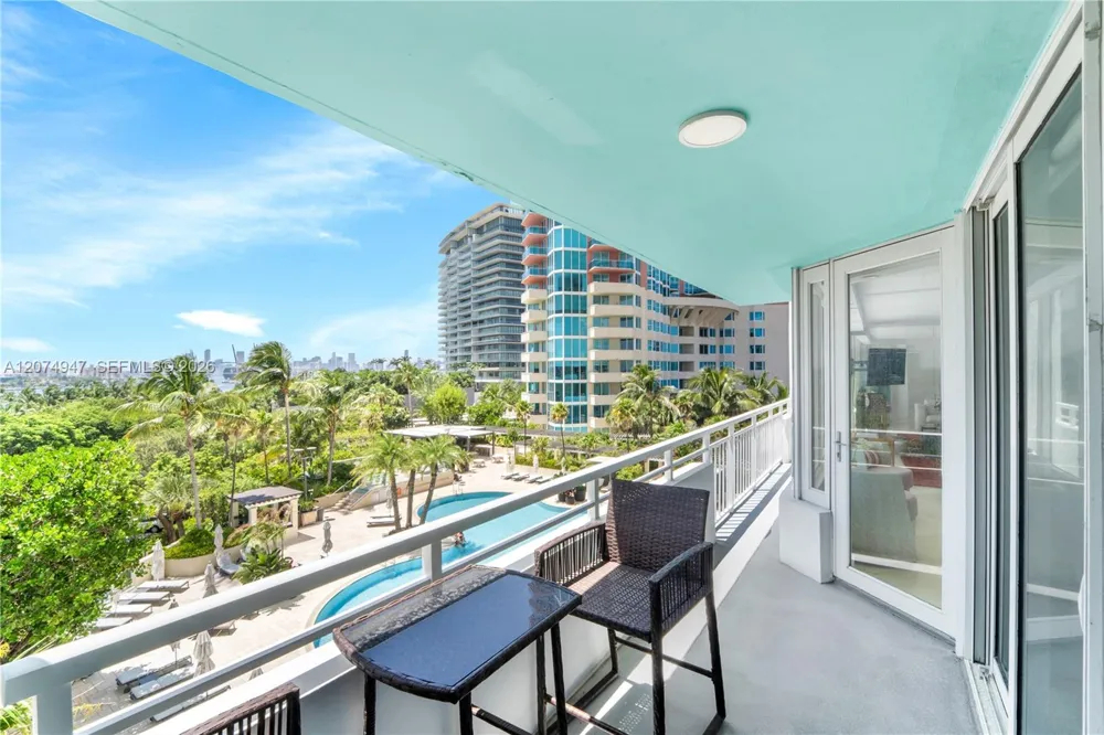 400 S Pointe Dr #505 Miami Beach, FL 33139