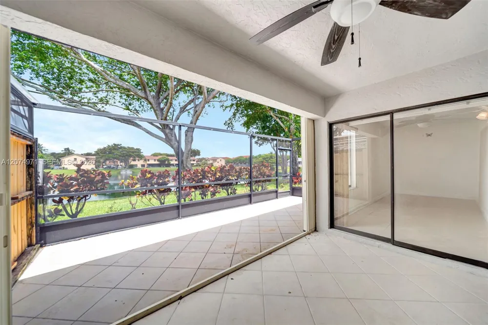 5223 E Gate Lake Rd #5223 Tamarac, FL 33319