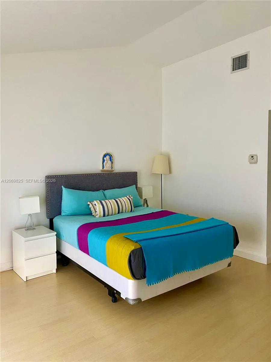 798 Crandon Blvd #44-B Key Biscayne, FL 33149