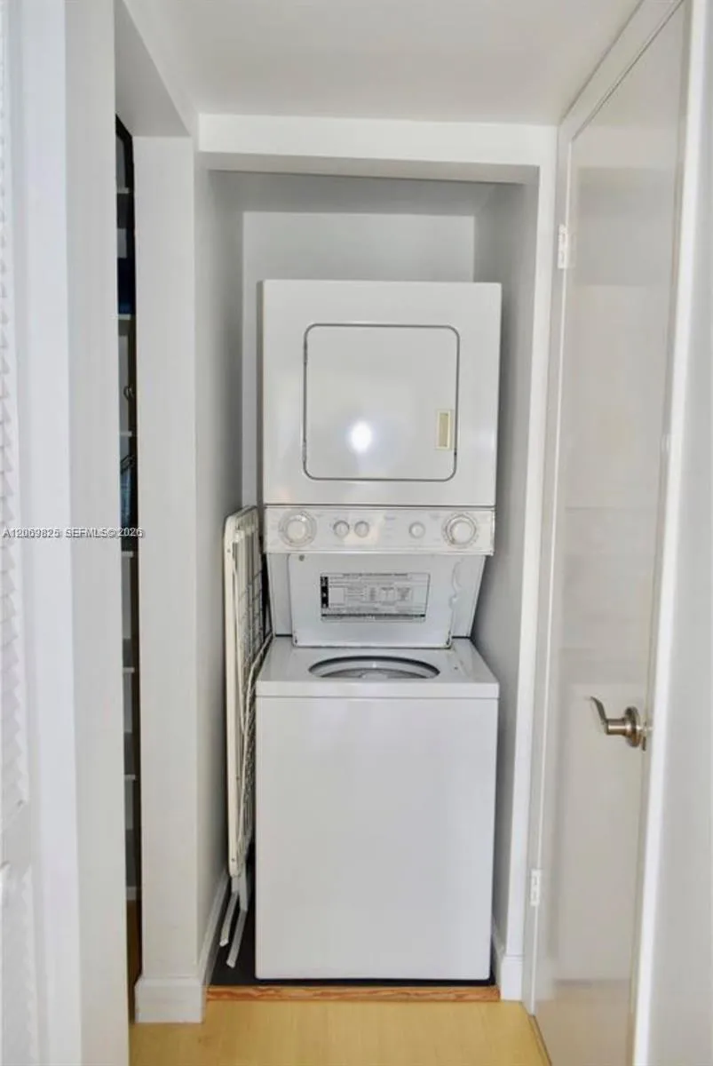 798 Crandon Blvd #44-B Key Biscayne, FL 33149