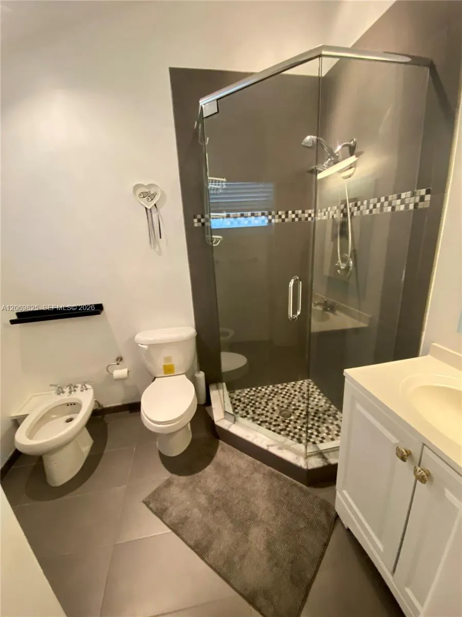 798 Crandon Blvd #44-B Key Biscayne, FL 33149