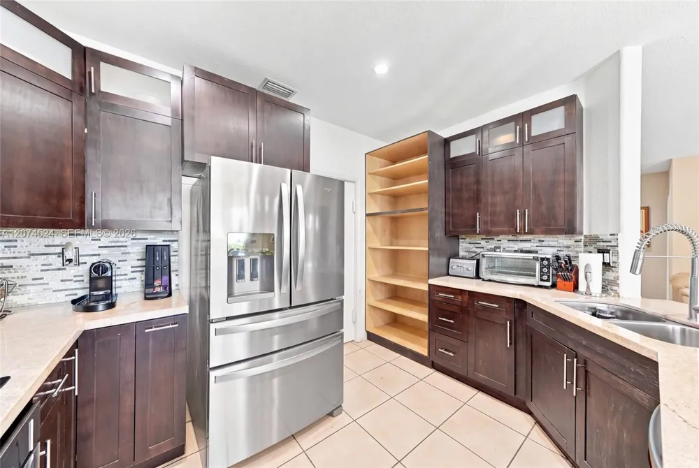 15429 SW 36th Ter Miami, FL 33185