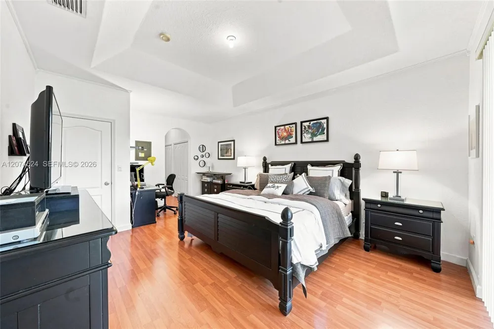 15429 SW 36th Ter Miami, FL 33185