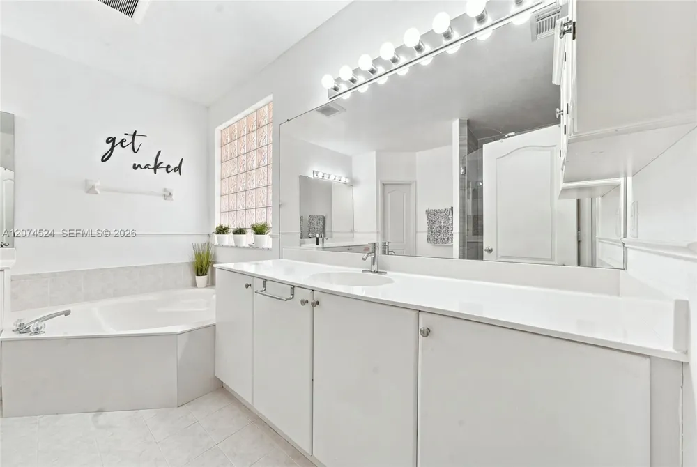15429 SW 36th Ter Miami, FL 33185