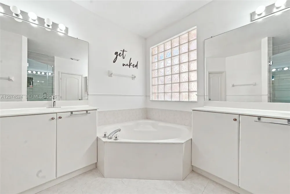 15429 SW 36th Ter Miami, FL 33185