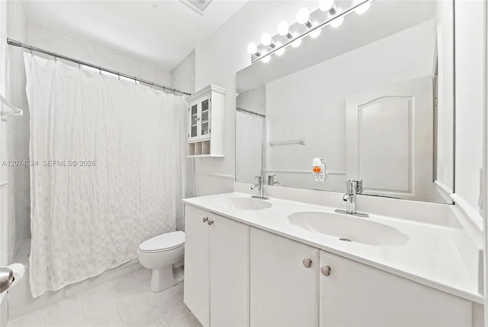 15429 SW 36th Ter Miami, FL 33185