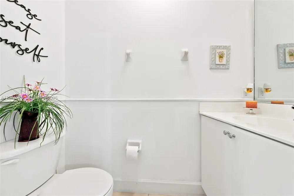 15429 SW 36th Ter Miami, FL 33185