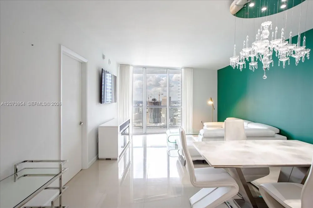 465 Brickell Ave #4306 Miami, FL 33131