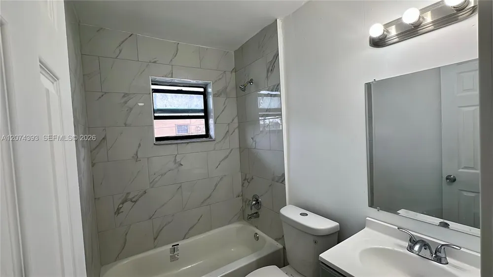 59 W 26th St #8 Hialeah, FL 33010