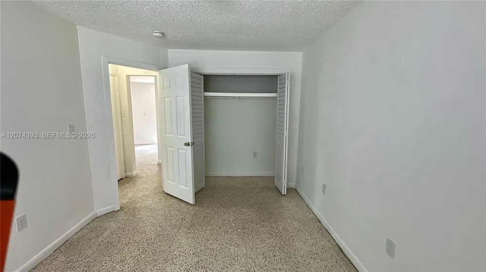 59 W 26th St #8 Hialeah, FL 33010