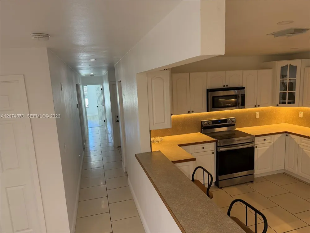 5201 SW 22nd St West Park, FL 33023