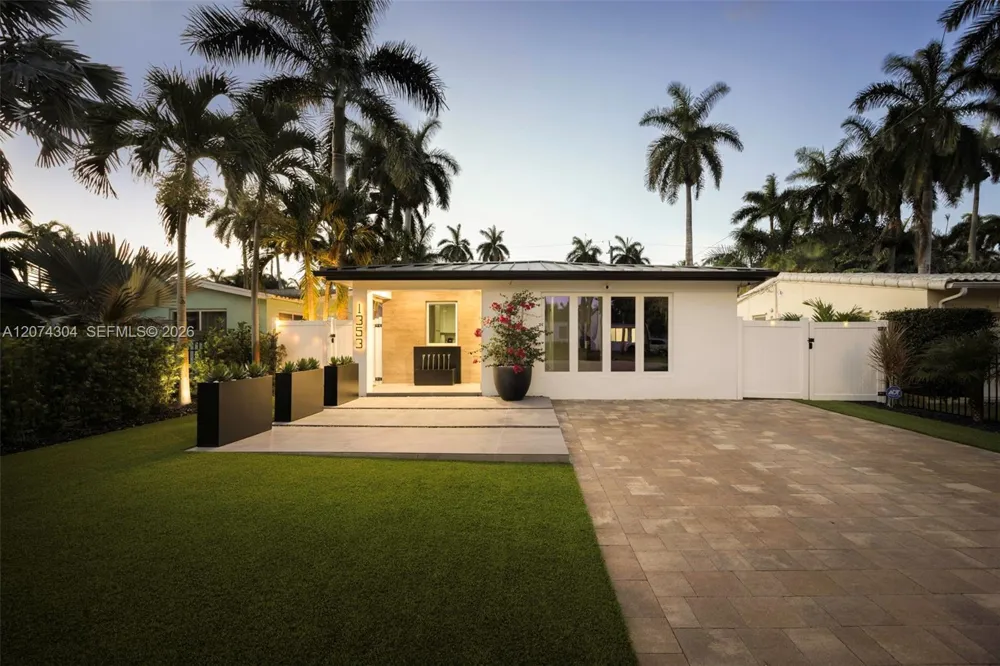 1353 Van Buren St Hollywood, FL 33019