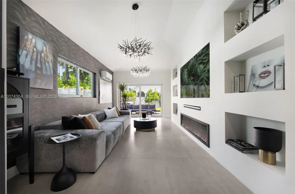 1353 Van Buren St Hollywood, FL 33019