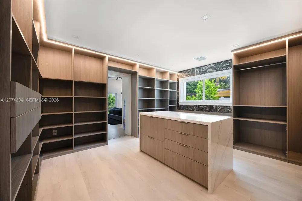 1353 Van Buren St Hollywood, FL 33019