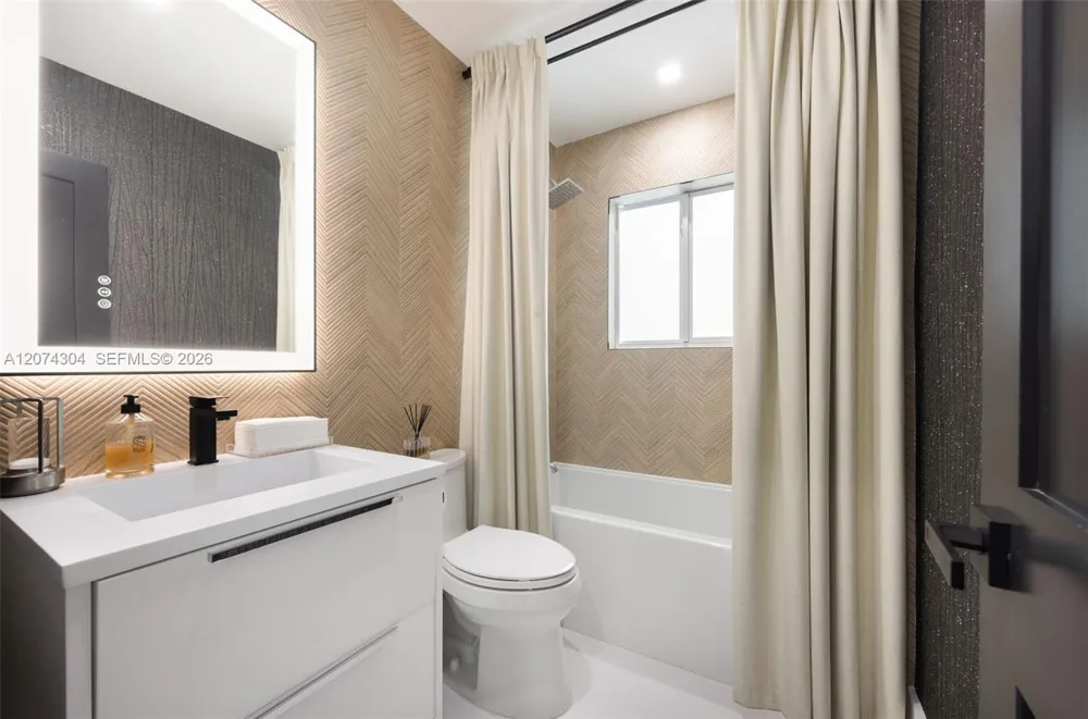 1353 Van Buren St Hollywood, FL 33019