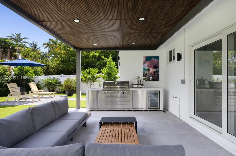 1353 Van Buren St Hollywood, FL 33019