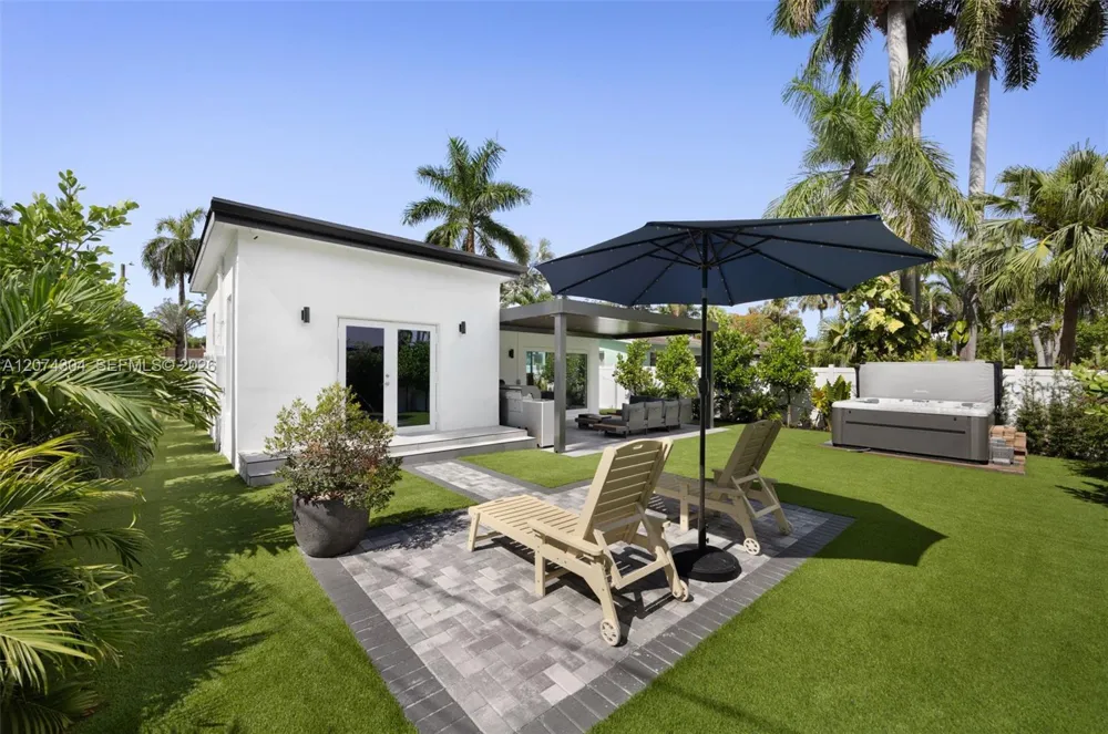 1353 Van Buren St Hollywood, FL 33019
