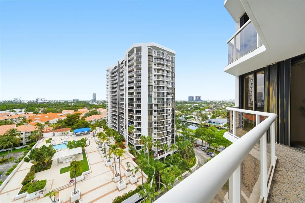 3610 Yacht Club Dr #1115 Aventura, FL 33180