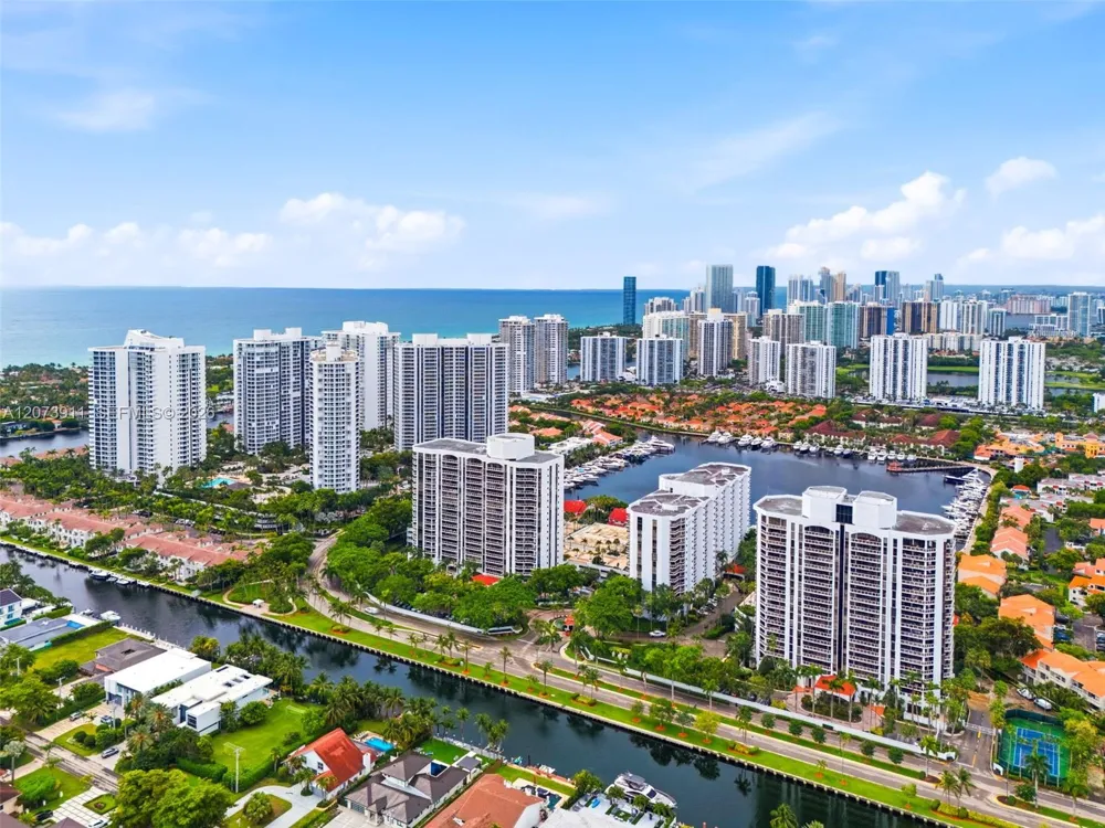 3610 Yacht Club Dr #1115 Aventura, FL 33180