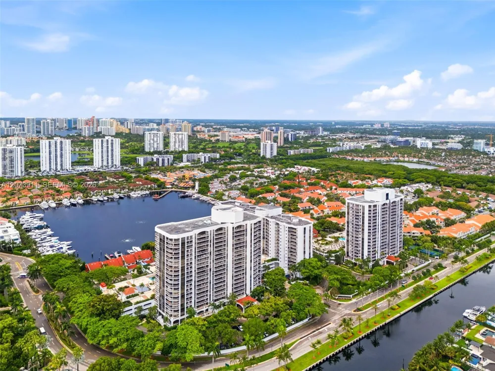 3610 Yacht Club Dr #1115 Aventura, FL 33180