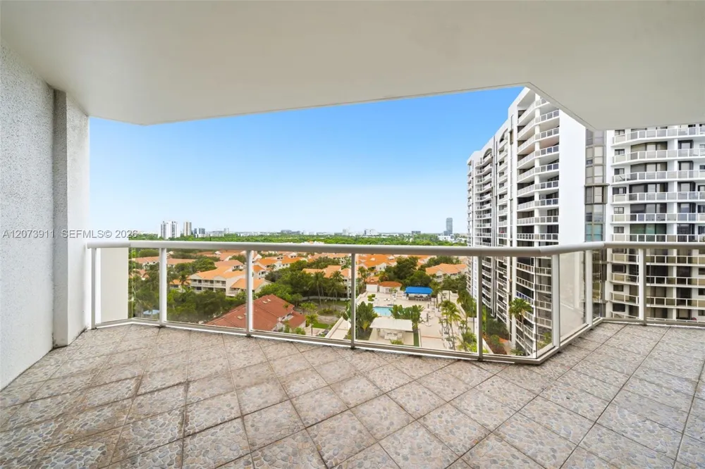 3610 Yacht Club Dr #1115 Aventura, FL 33180
