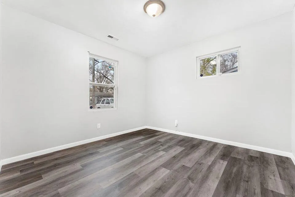 4138 W 20th Avenue Gary, IN 46404