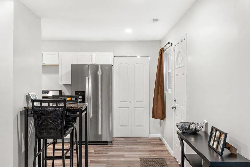 4138 W 20th Avenue Gary, IN 46404
