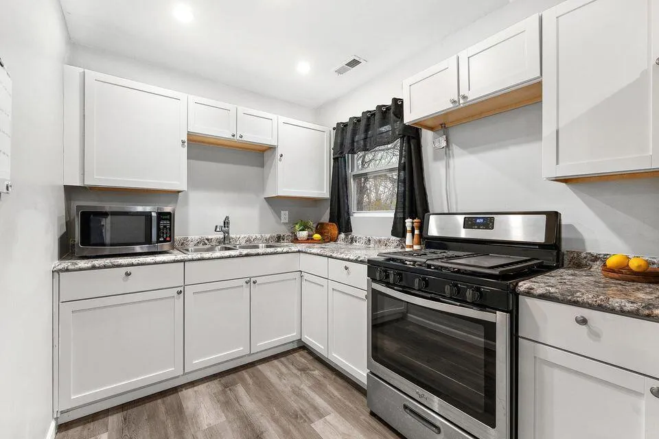 4138 W 20th Avenue Gary, IN 46404