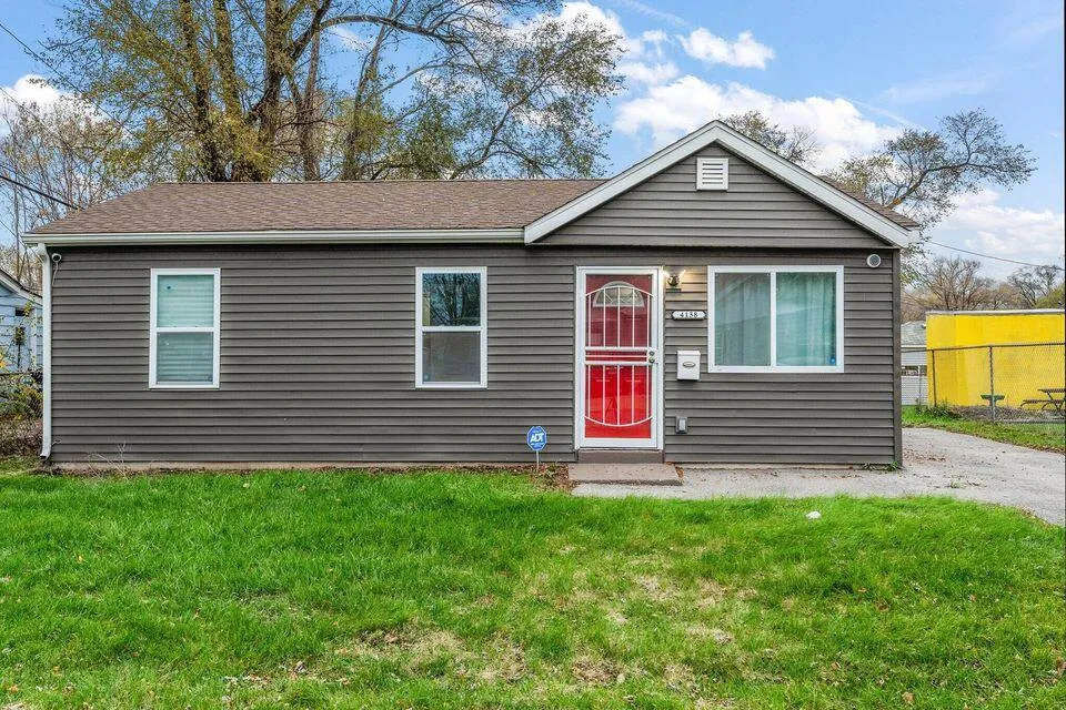 4138 W 20th Avenue Gary, IN 46404