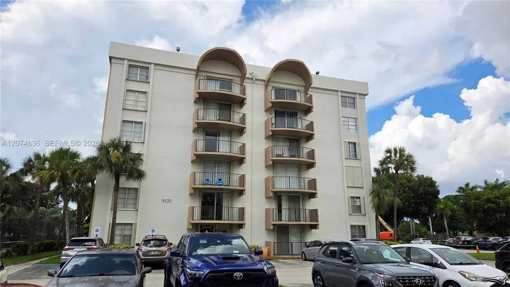 9320 Fontainebleau Blvd #401 Miami, FL 33172