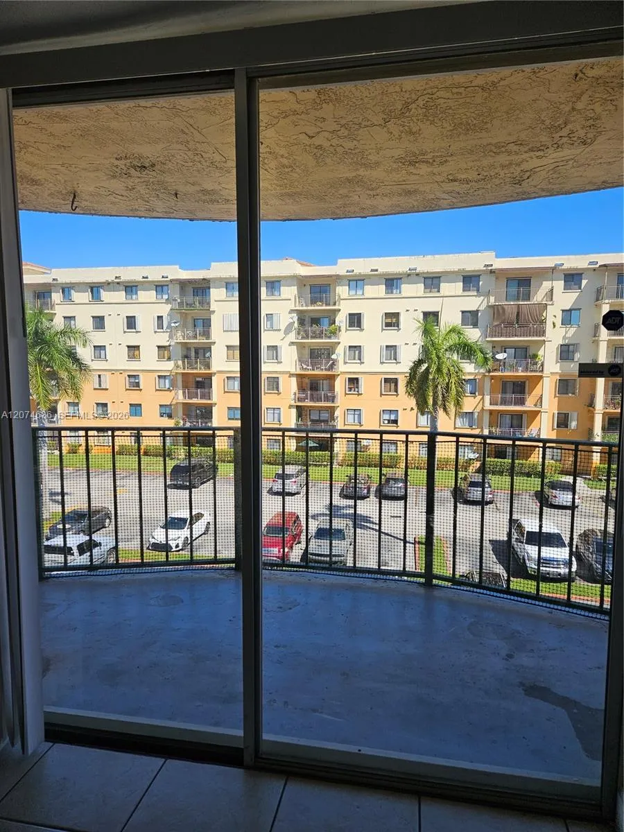 9320 Fontainebleau Blvd #401 Miami, FL 33172