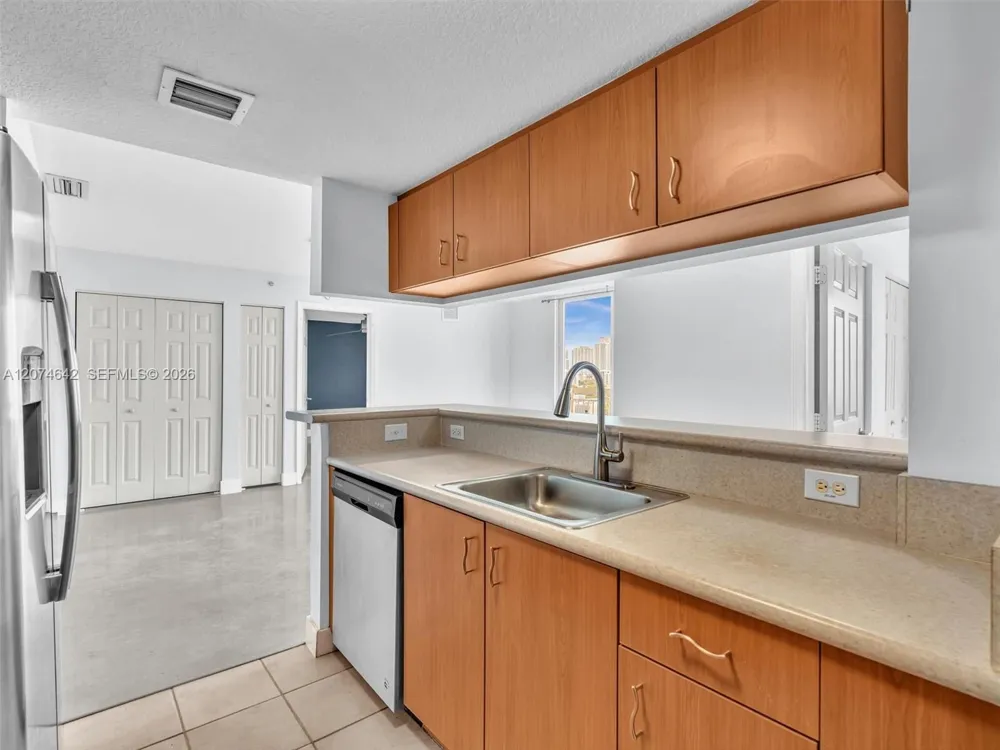 816 NW 11th St #1208 Miami, FL 33136