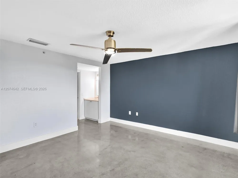 816 NW 11th St #1208 Miami, FL 33136