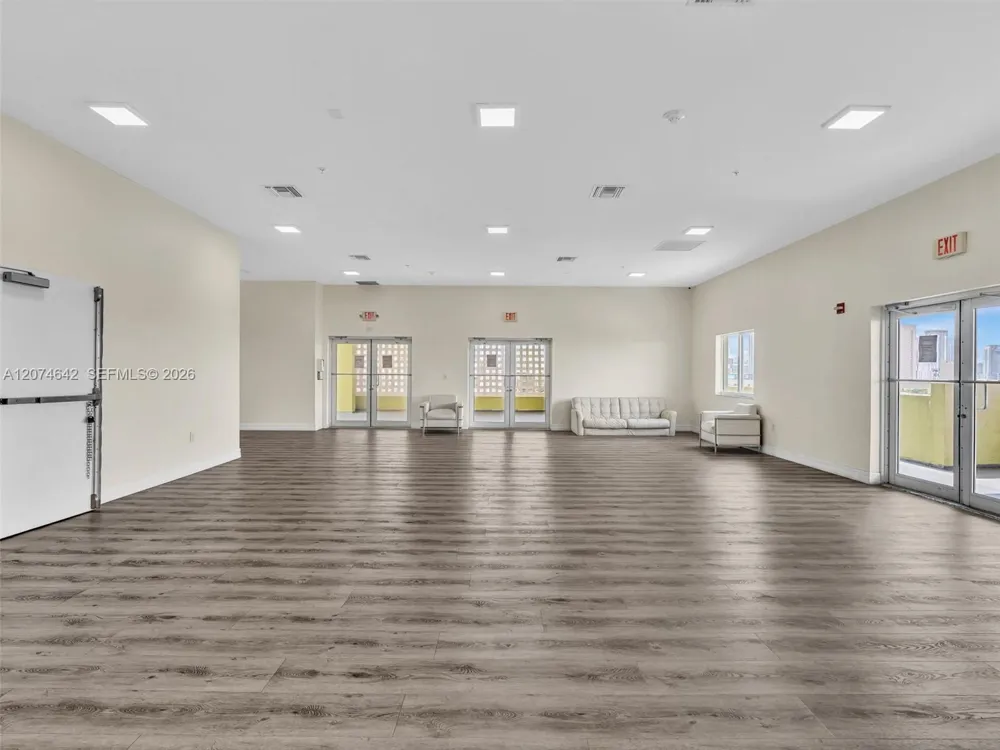 816 NW 11th St #1208 Miami, FL 33136