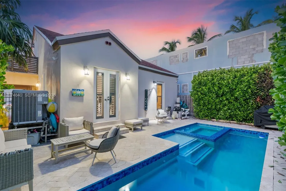 312 Fillmore St Hollywood, FL 33019