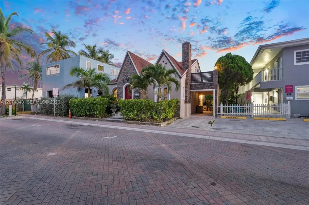 312 Fillmore St Hollywood, FL 33019
