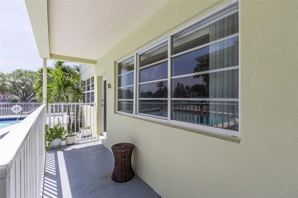 350 S Shore Dr #15 Miami Beach, FL 33141