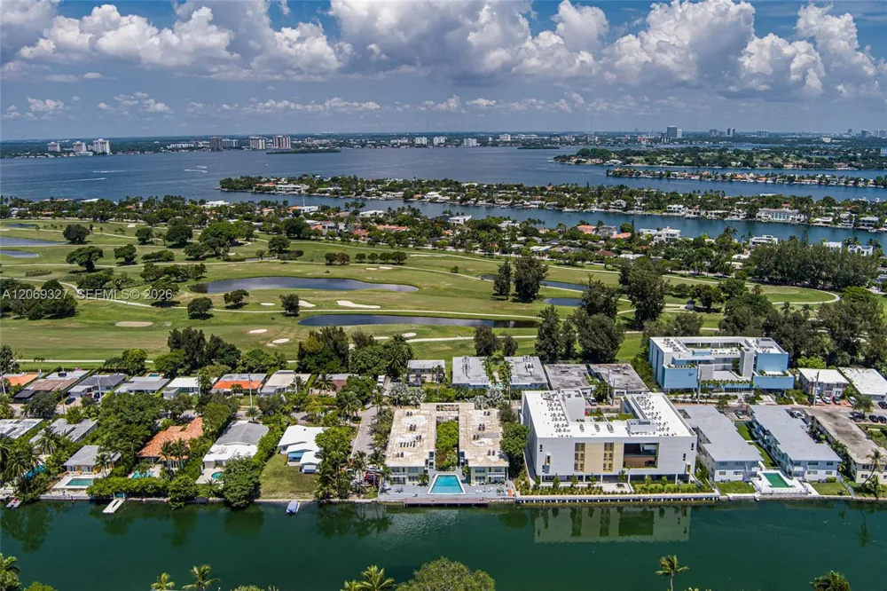 350 S Shore Dr #15 Miami Beach, FL 33141