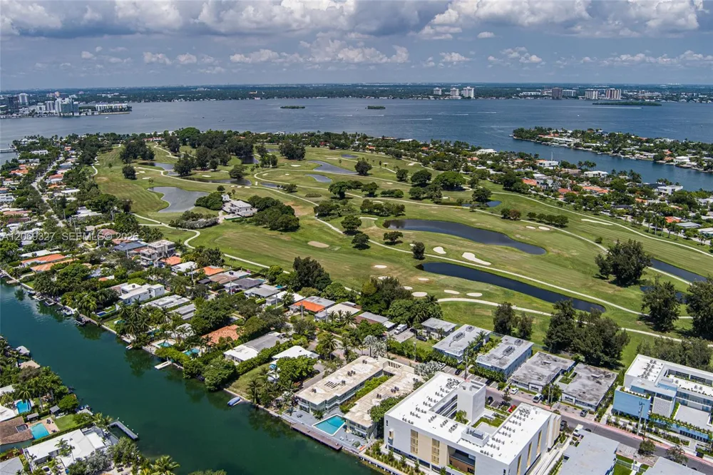 350 S Shore Dr #15 Miami Beach, FL 33141