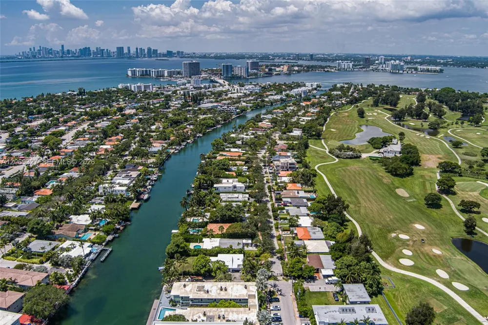 350 S Shore Dr #15 Miami Beach, FL 33141