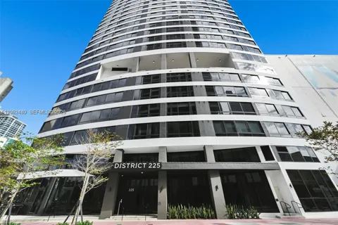 225 Miami Ave #1801