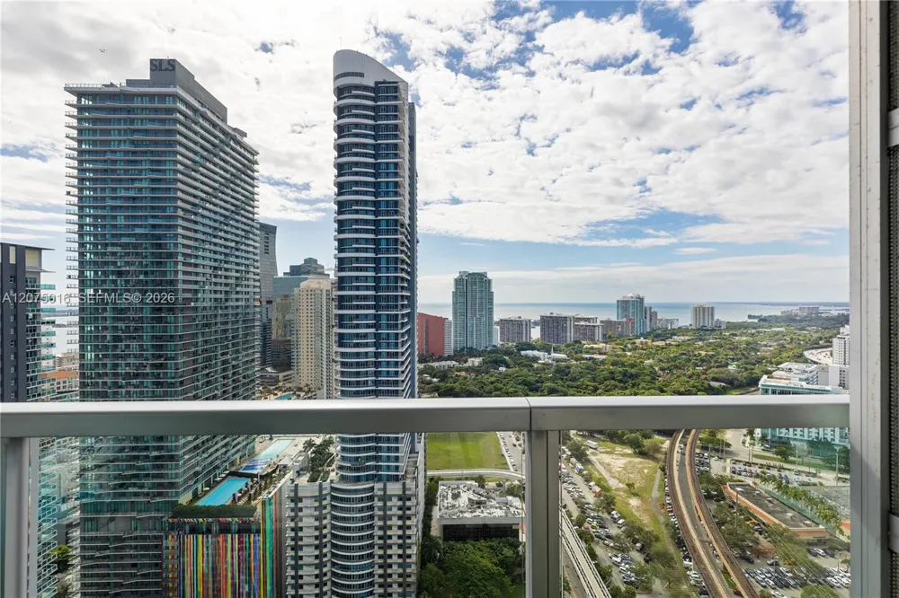 79 SW 12th St #3704 Miami, FL 33130